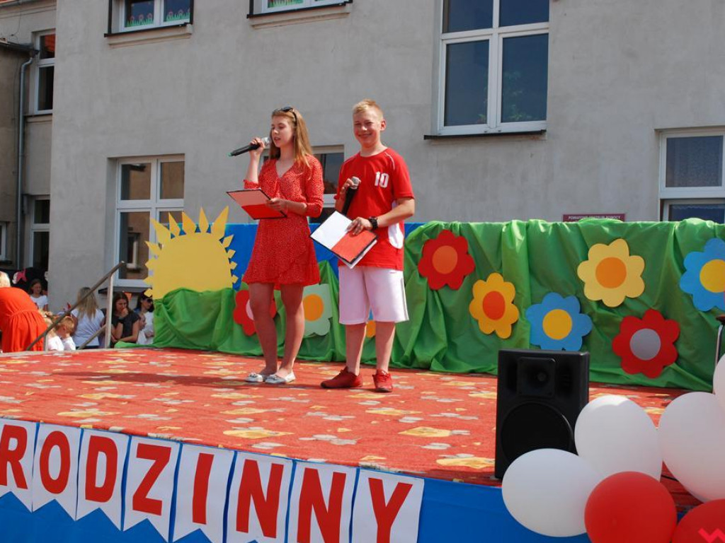 Festyn w Pietrzykowie w barwach biało - czerwonych