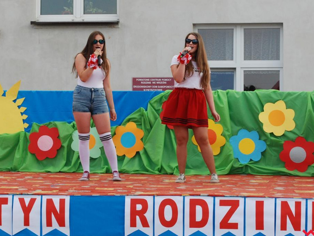 Festyn w Pietrzykowie w barwach biało - czerwonych