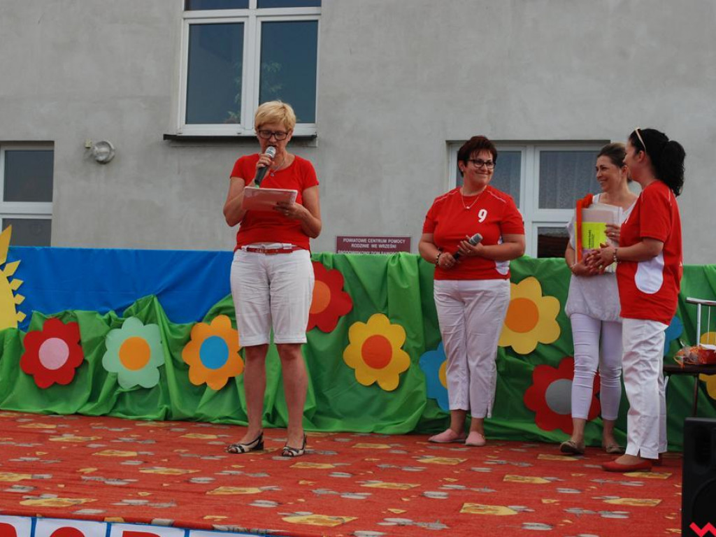 Festyn w Pietrzykowie w barwach biało - czerwonych