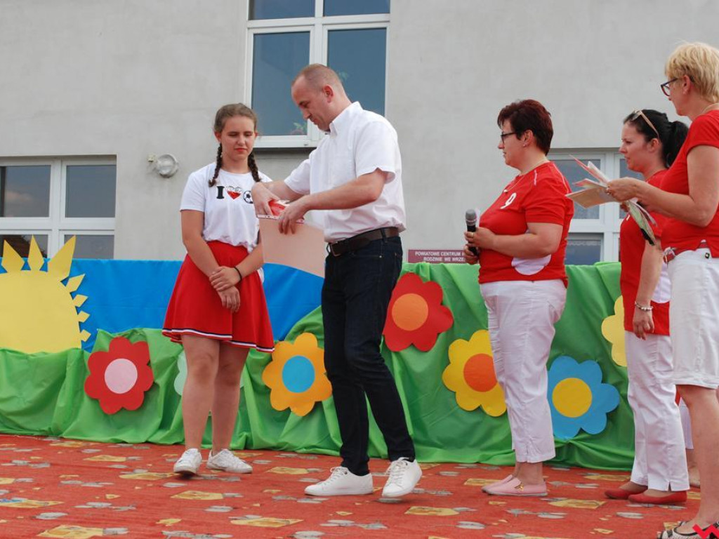 Festyn w Pietrzykowie w barwach biało - czerwonych