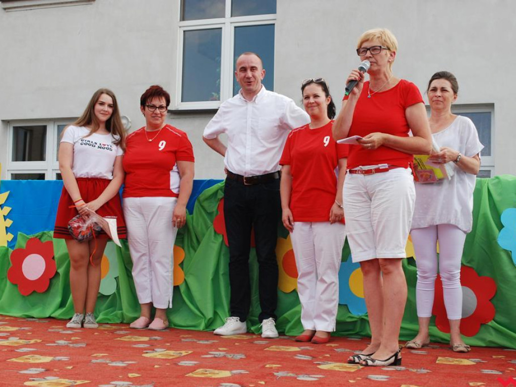 Festyn w Pietrzykowie w barwach biało - czerwonych
