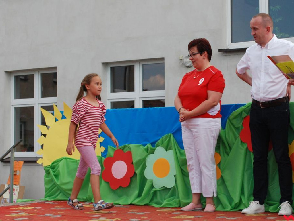 Festyn w Pietrzykowie w barwach biało - czerwonych