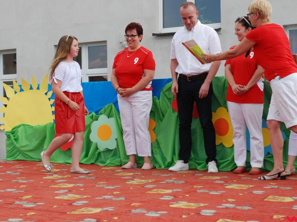 Festyn w Pietrzykowie w barwach biało - czerwonych