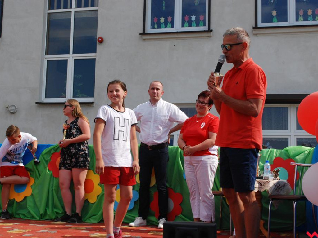 Festyn w Pietrzykowie w barwach biało - czerwonych
