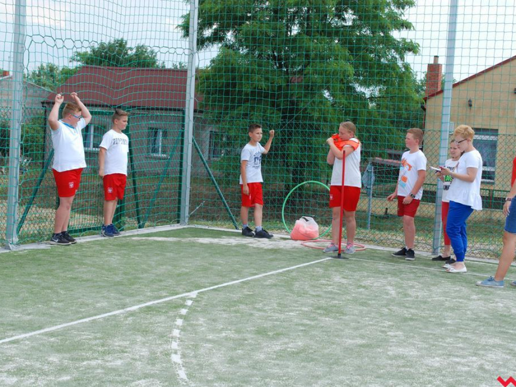 Festyn w Pietrzykowie w barwach biało - czerwonych