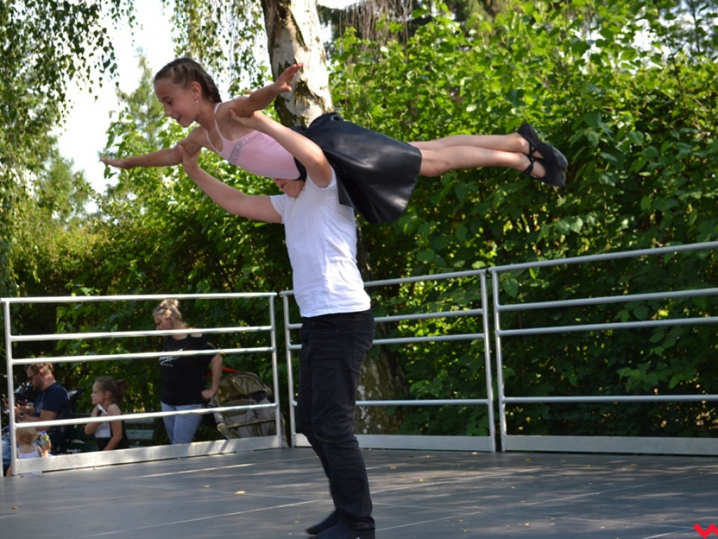 Tłumy na tanecznym pikniku Alchemia Dance Studio
