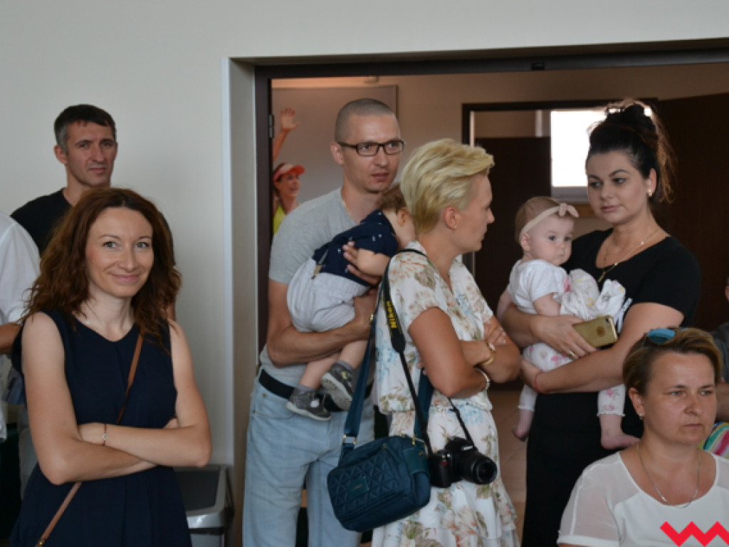 Armia prymusów i sztab dumnych rodziców na wrzesińskim zakończeniu roku szkolnego