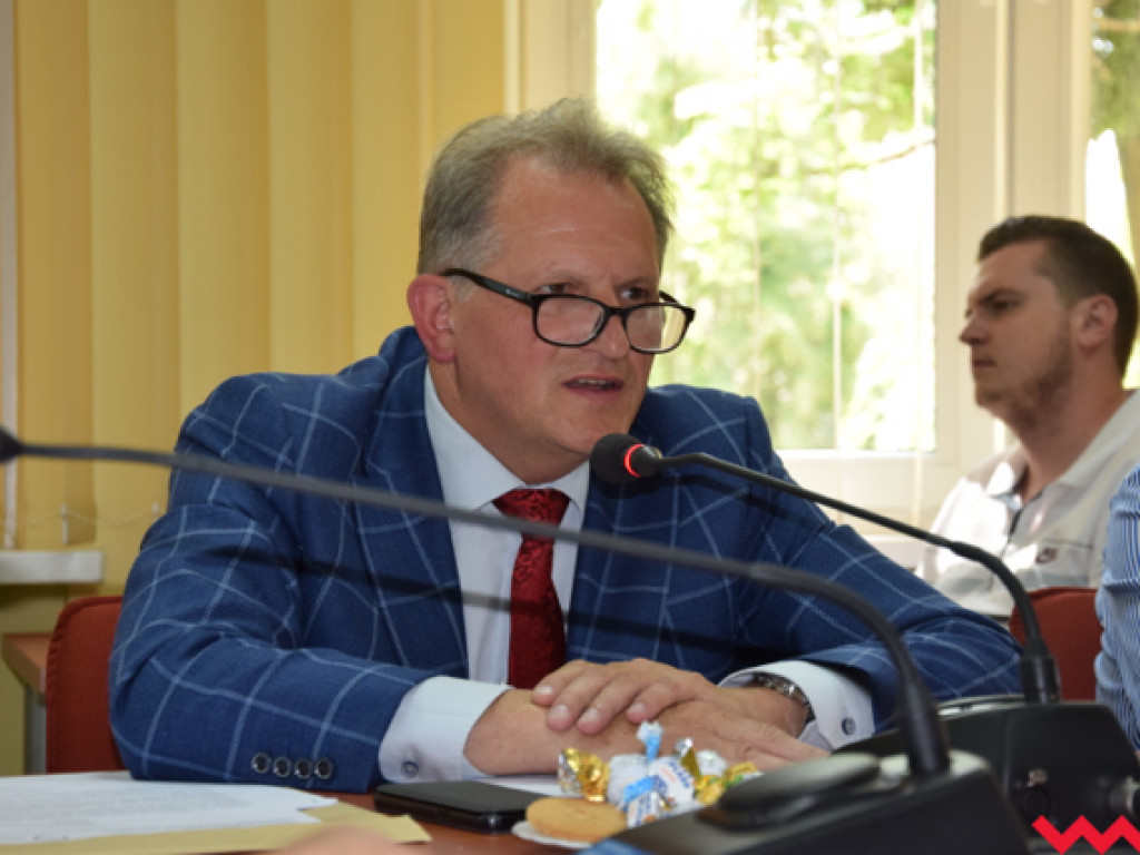 Człowiek Roku 2017 i wolontariusze uhonorowani na sesji rady powiatu