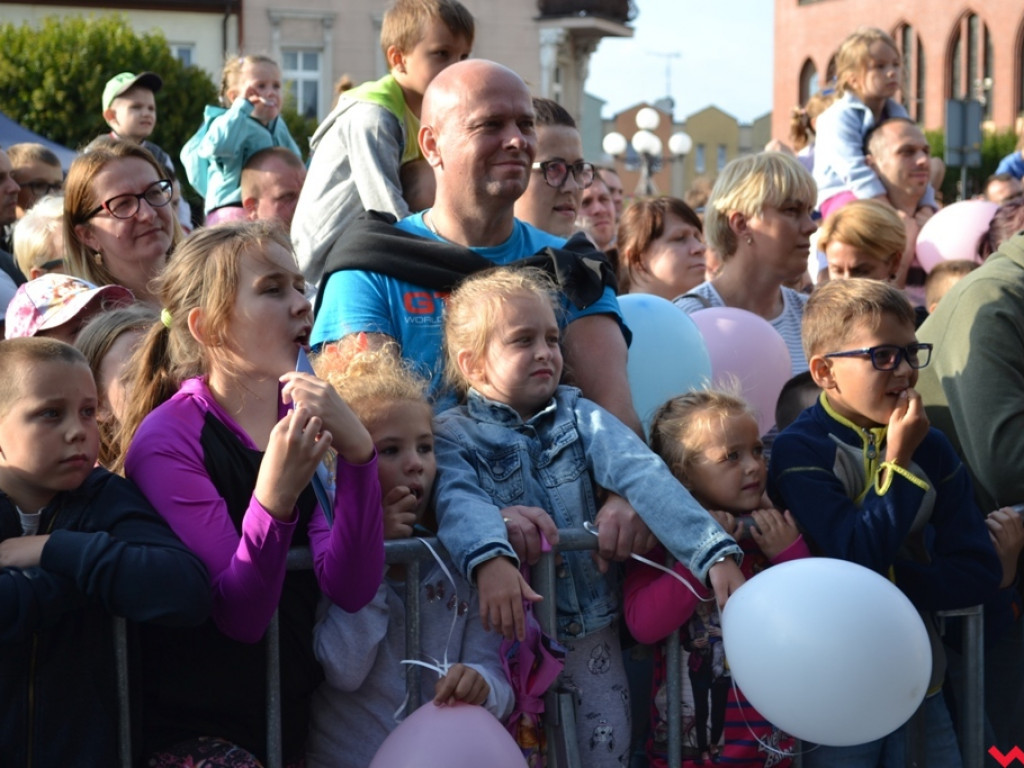 Goście specjalni z Madagaskaru na wrzesińskim rynku