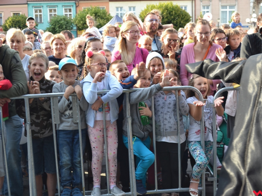 Goście specjalni z Madagaskaru na wrzesińskim rynku