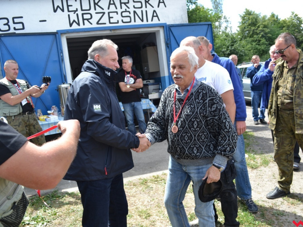 Spławikowa rywalizacja kół wędkarskich nad zalewem Lipówka