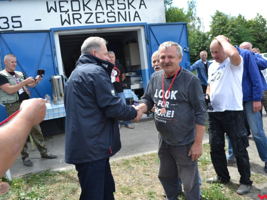 Spławikowa rywalizacja kół wędkarskich nad zalewem Lipówka