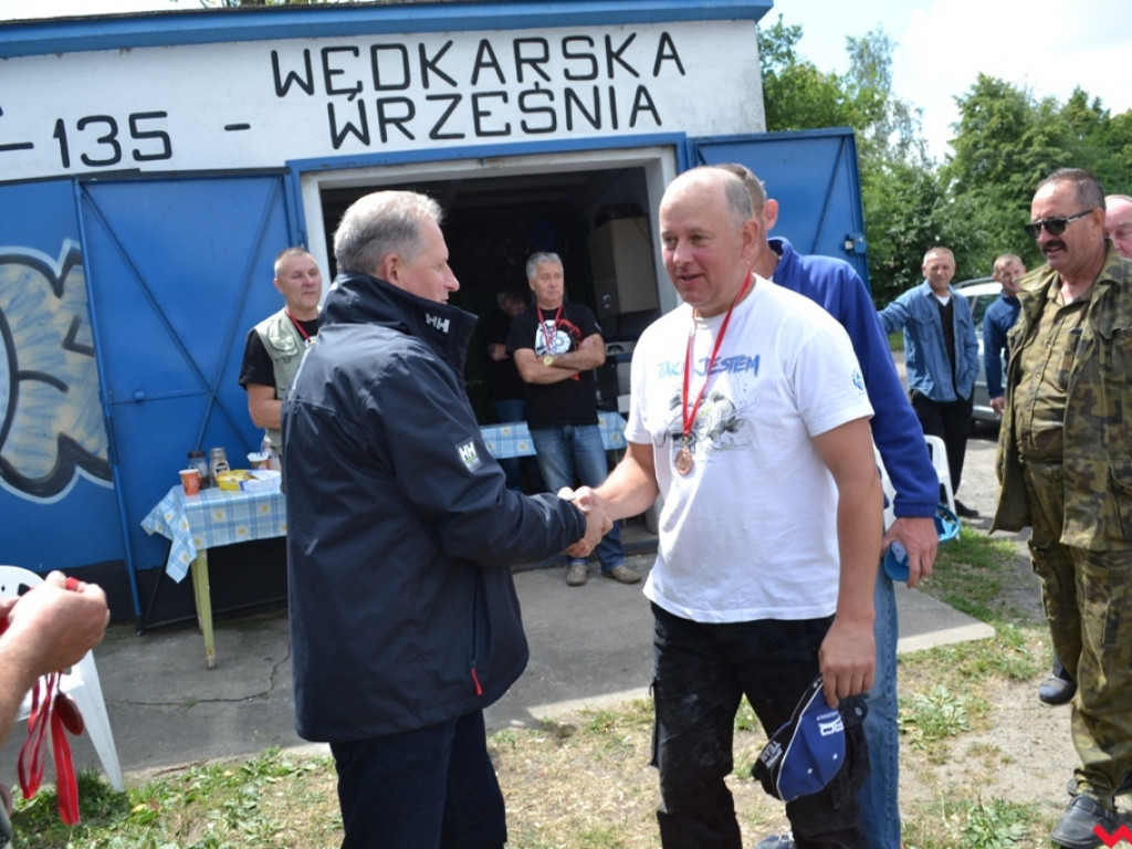 Spławikowa rywalizacja kół wędkarskich nad zalewem Lipówka