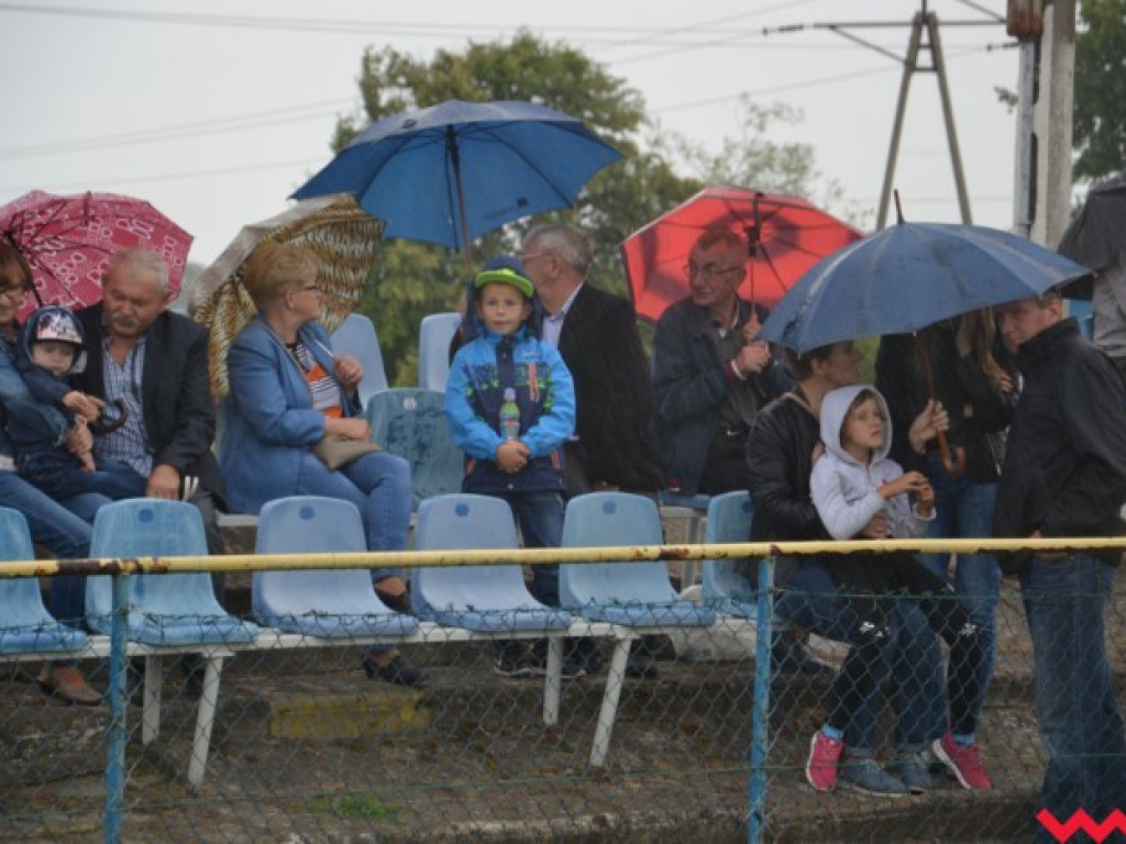Strażacy przemoknięci do suchej nitki. Nikt jednak nie narzekał