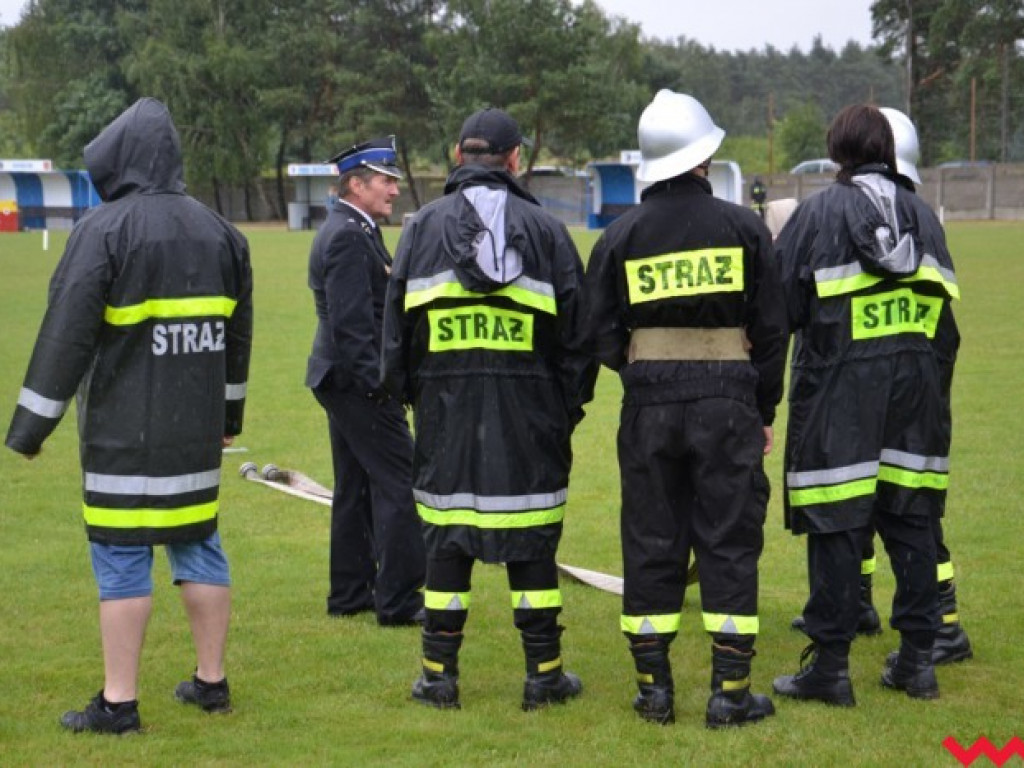 Strażacy przemoknięci do suchej nitki. Nikt jednak nie narzekał
