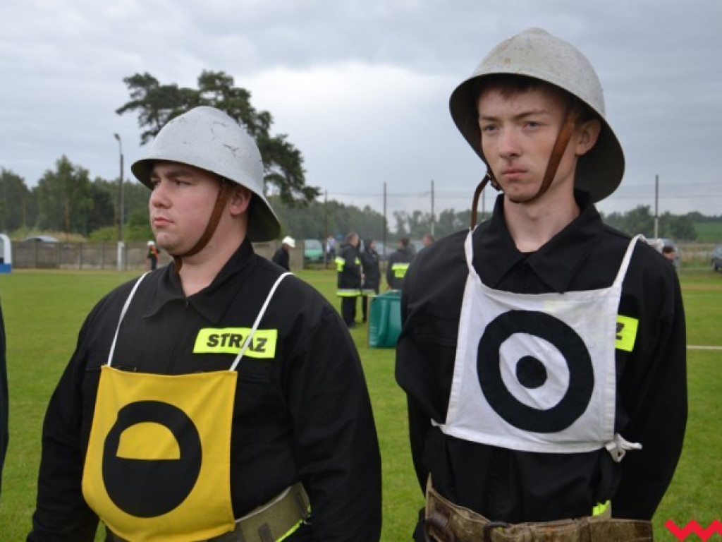 Strażacy przemoknięci do suchej nitki. Nikt jednak nie narzekał