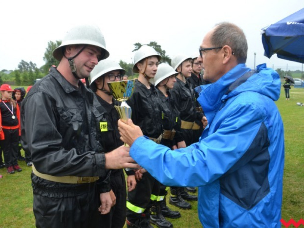 Strażacy przemoknięci do suchej nitki. Nikt jednak nie narzekał