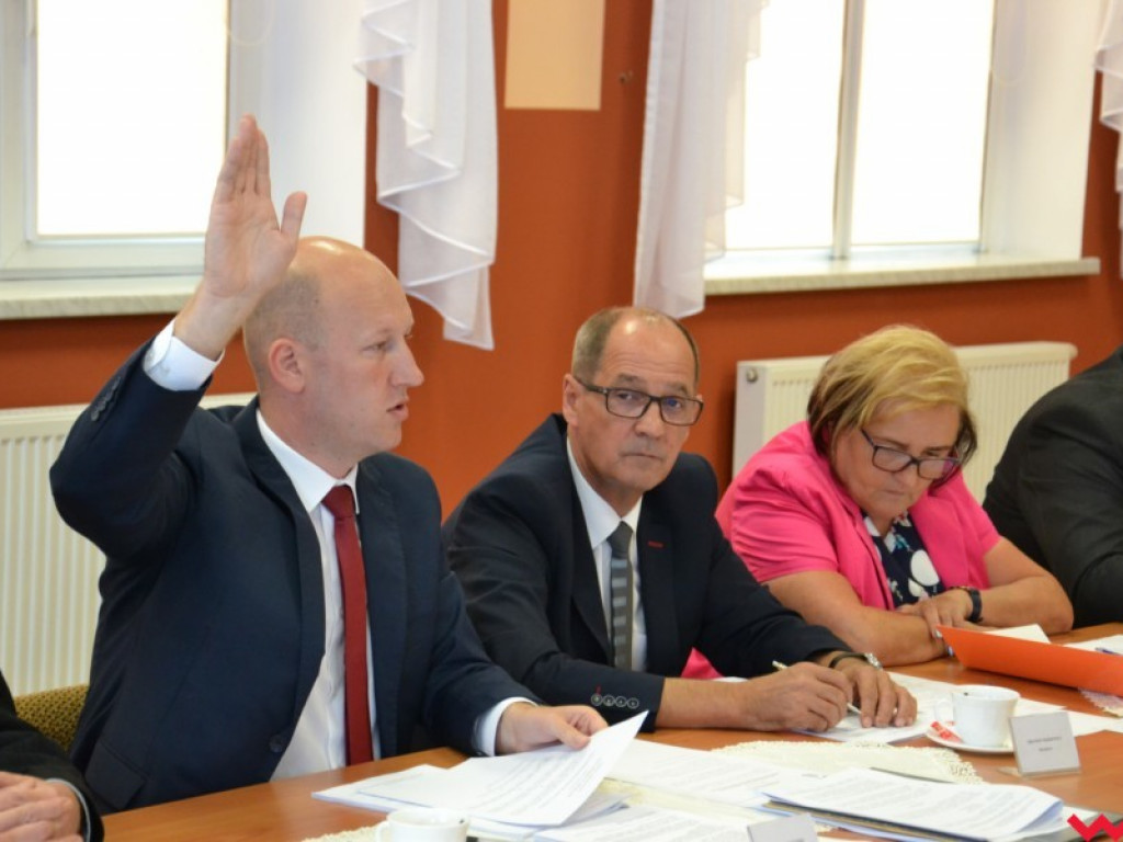 Skikiewicz zaskoczony wynikiem głosowania. Poparło go więcej radnych niż się spodziewał