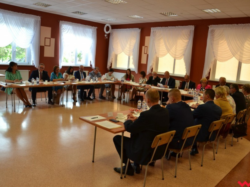 Skikiewicz zaskoczony wynikiem głosowania. Poparło go więcej radnych niż się spodziewał