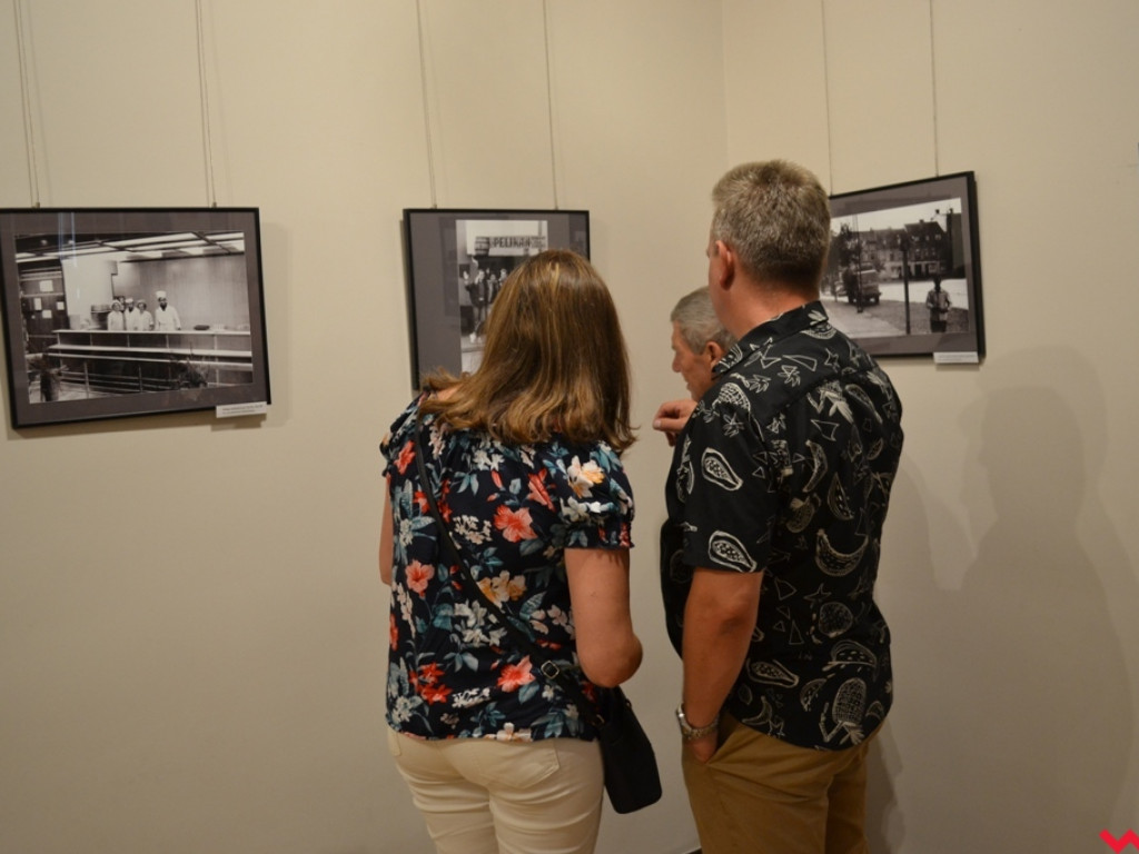 Prywatna historia miasta na starej fotografii