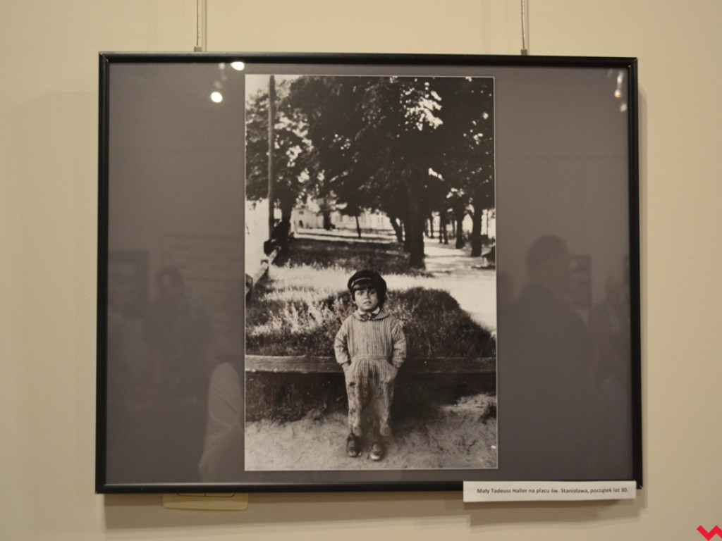 Prywatna historia miasta na starej fotografii