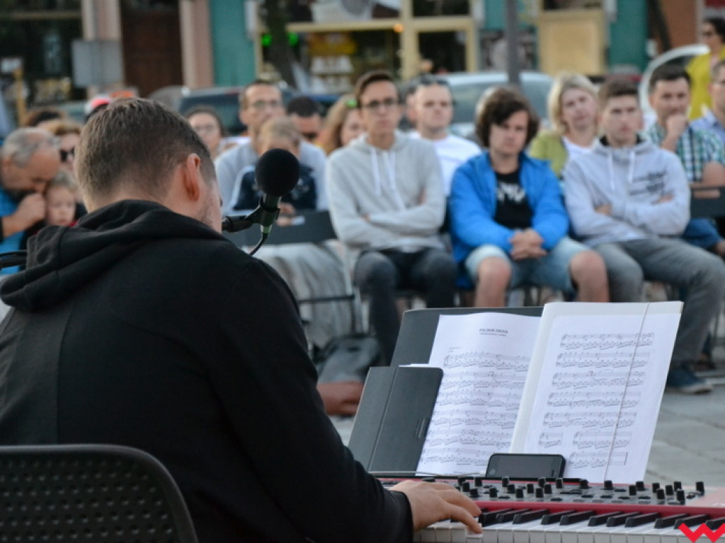 Jacek Szwaj Trio. Jazzowy spacer po filmowych ścieżkach dźwiękowych