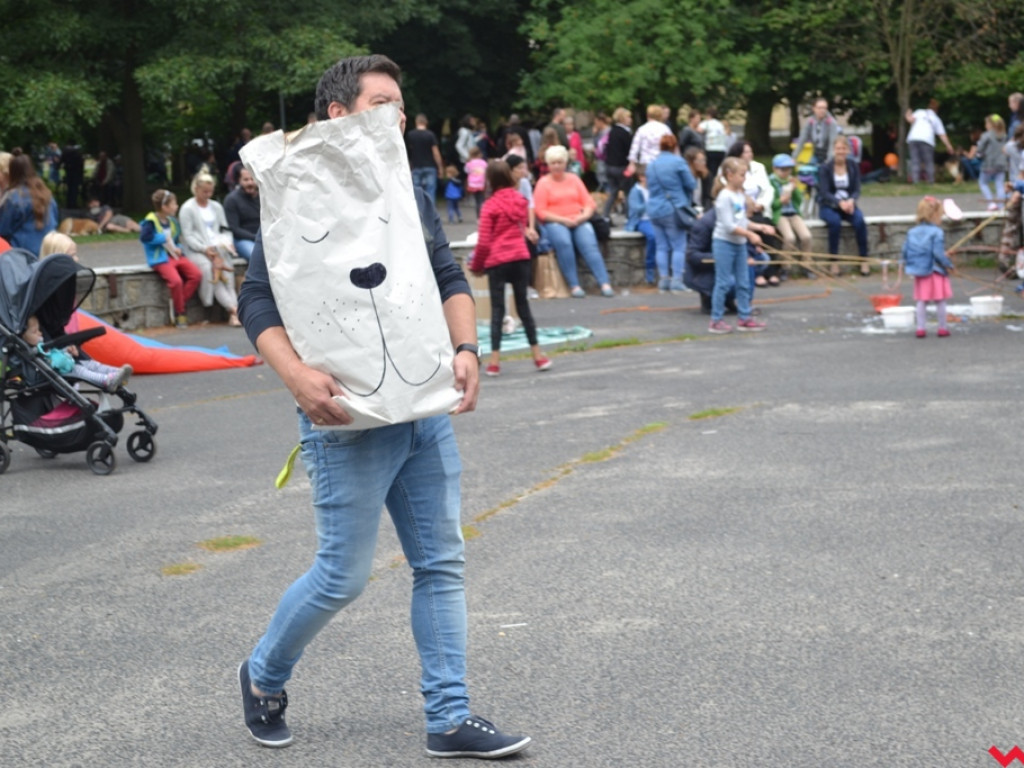 Rozszczekany piknik w parku. Stowarzyszenie Psi-Jaciel świętowało drugie urodziny