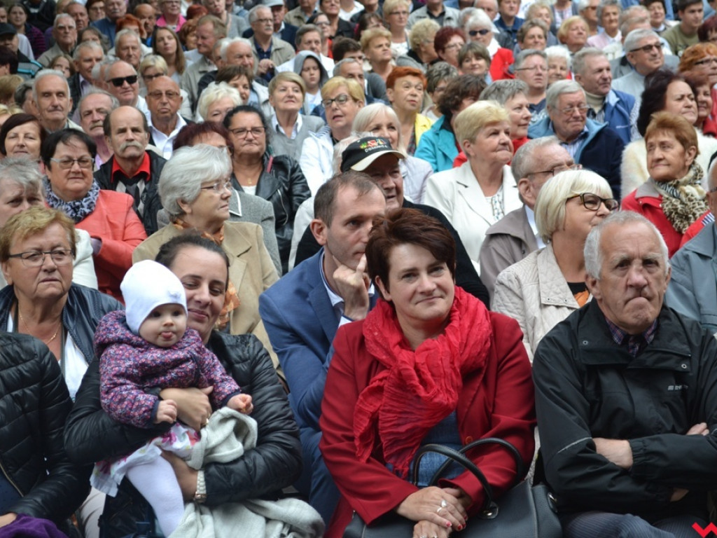 Śląski showman podbił amfiteatr. Szlagiery nadal rządzą!