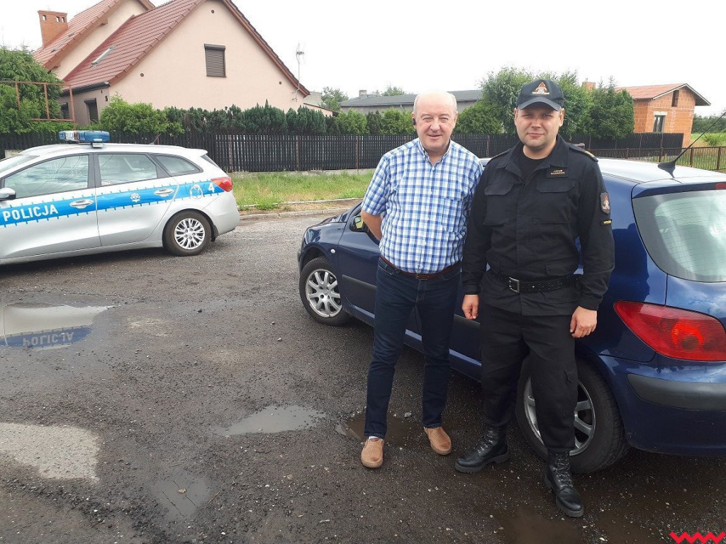 Sprawdzali wyposażenie pojazdów i zadawali kierowcom nietypowe pytanie