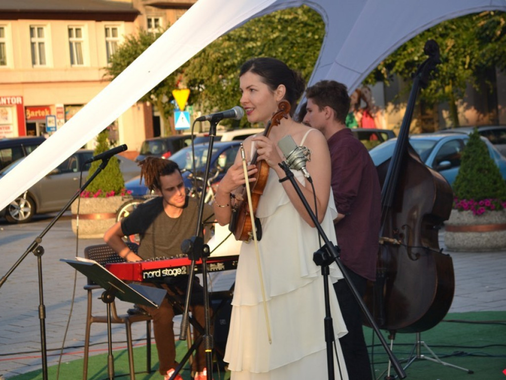 Jazz z Polesia. Urzekający koncert zespołu Ulyanica na rynku