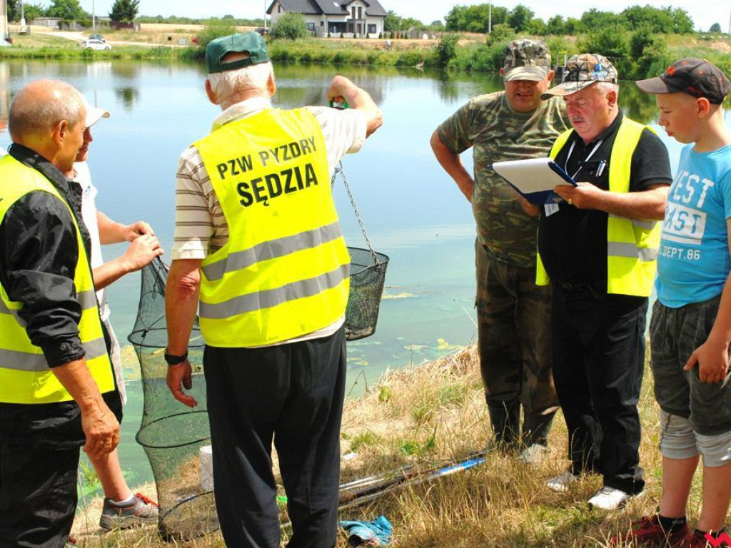 Pyzdrskie zawody wędkarskie o puchar burmistrza