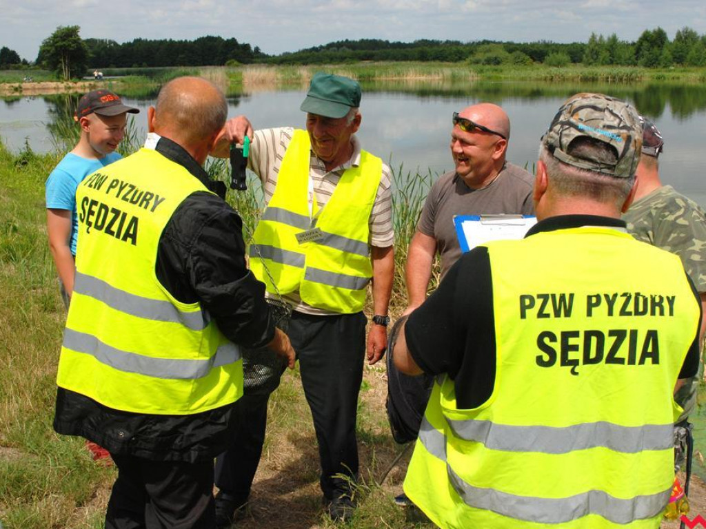 Pyzdrskie zawody wędkarskie o puchar burmistrza