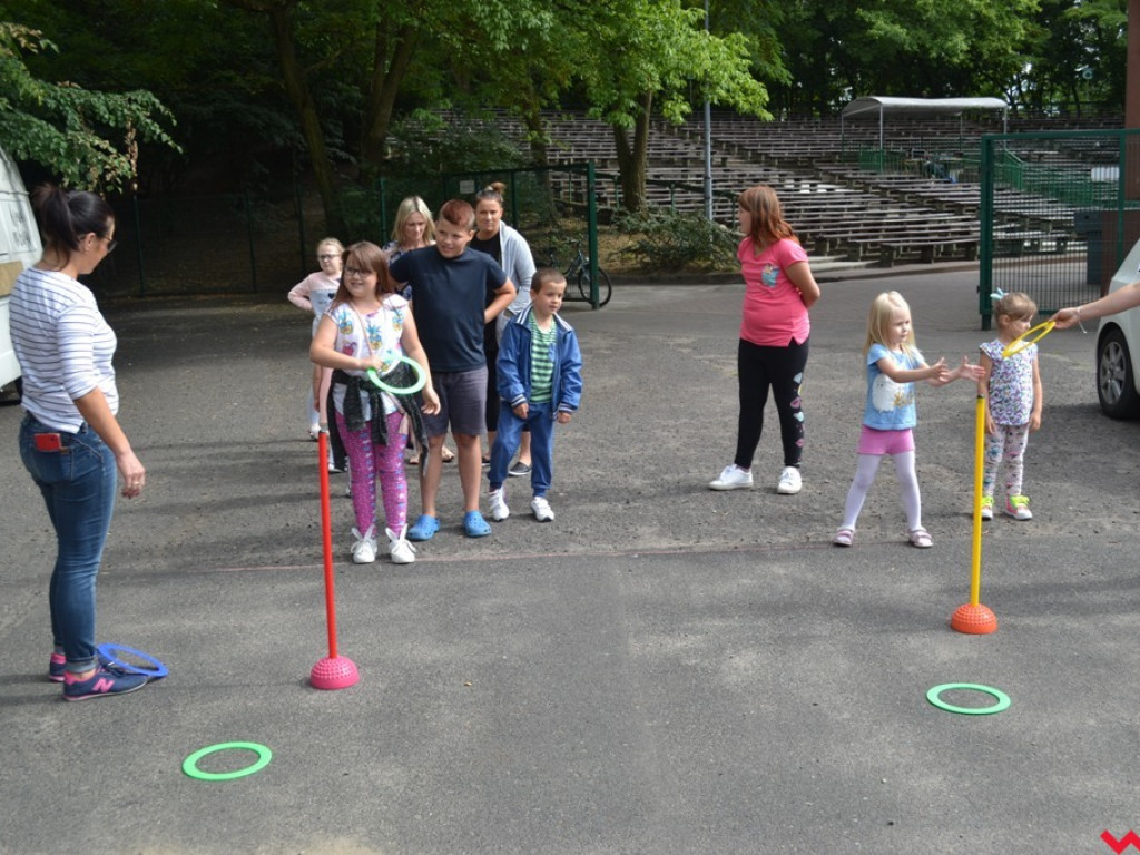 Park pełen dzieci. Przedszkola zapraszają najmłodszych mieszkańców miasta do zabawy