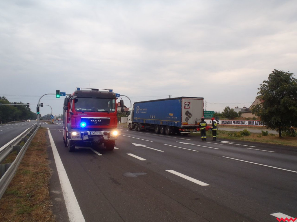 Niebezpieczny poranek w Zasutowie. Dwie osoby trafiły do szpitala