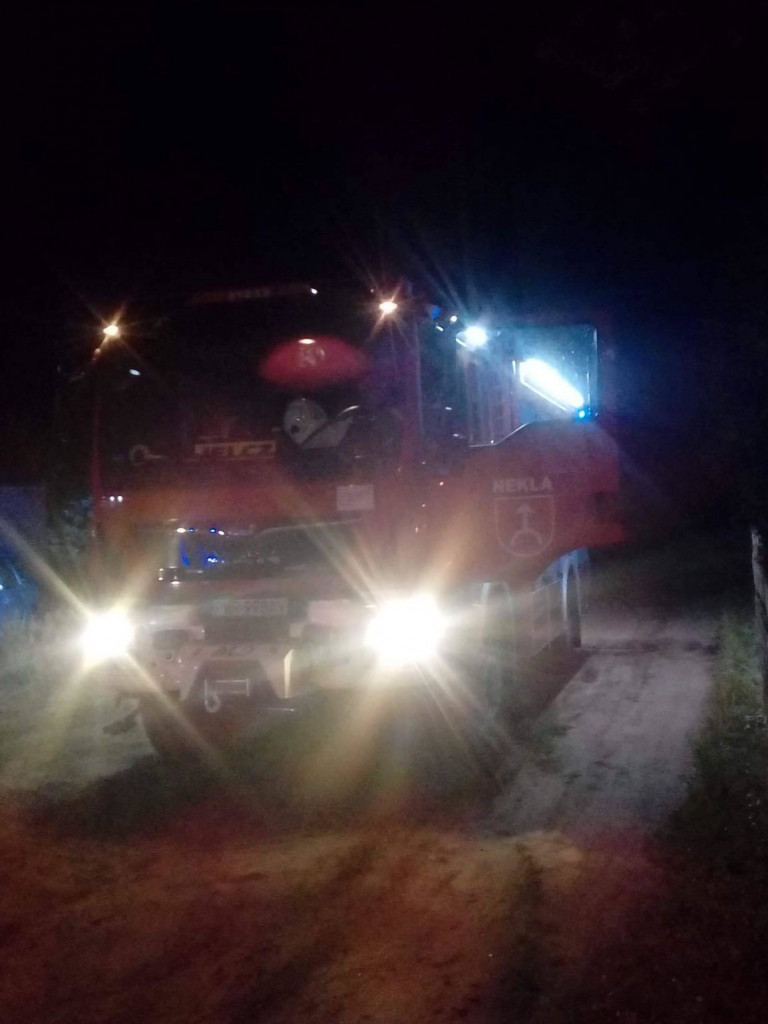 Pożar sadzy na ulicy Małej w Nekli. Interweniowały trzy zastępy strażackie