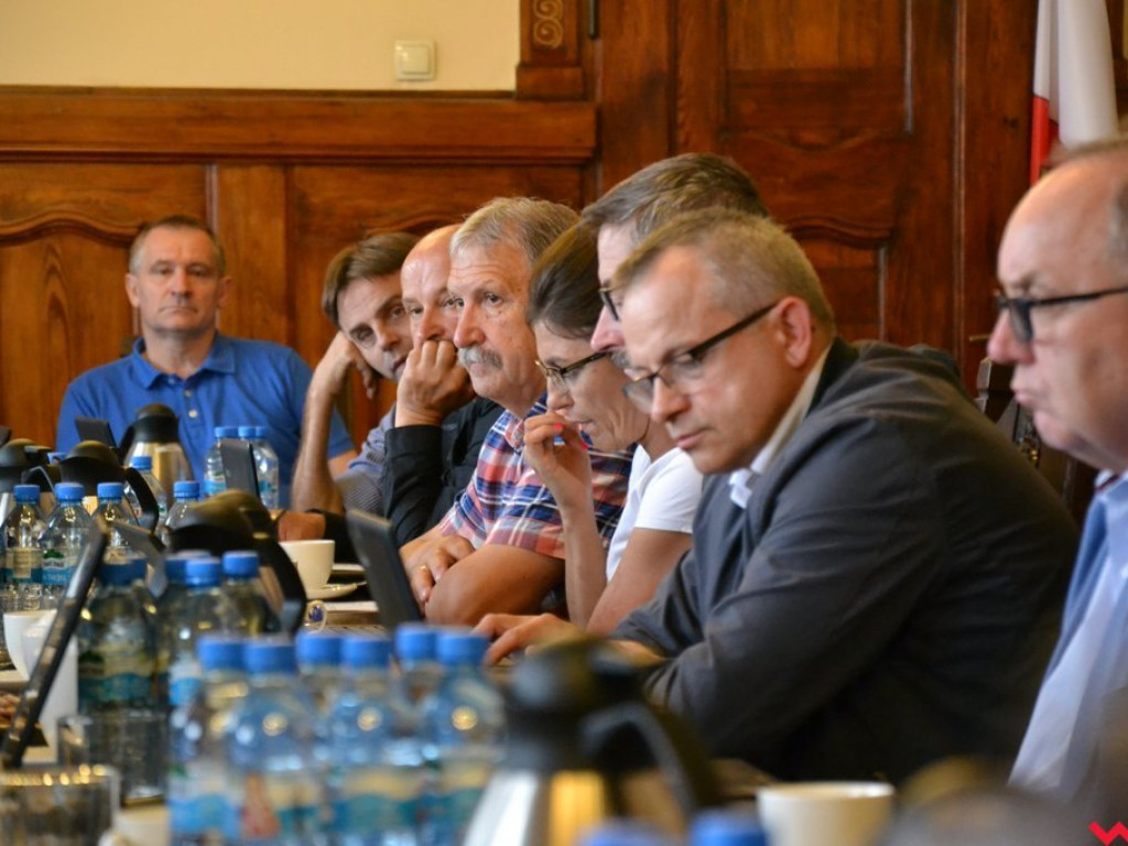 Wrzesiński Ratusz chce zwalczyć smog sposobem. Zamiast „kija” będzie „marchewka”