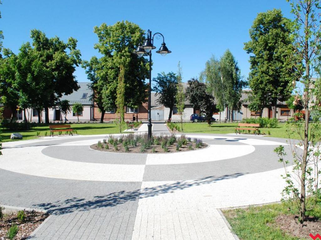 Jak zmienił się Plac Sikorskiego w Pyzdrach?