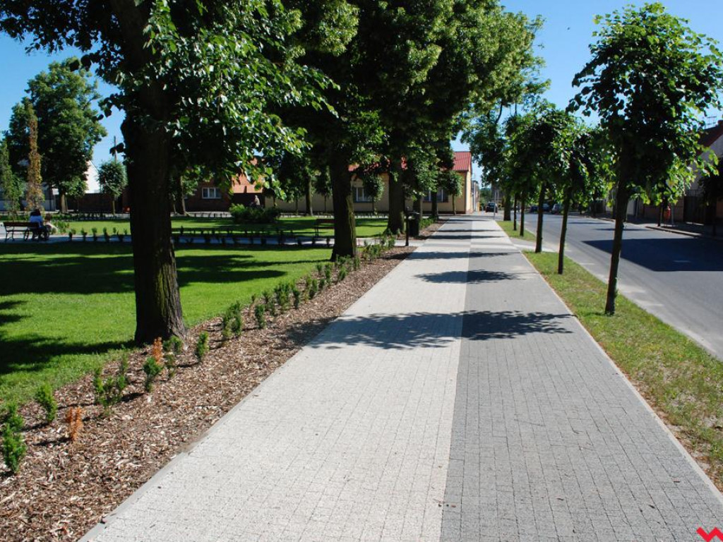 Jak zmienił się Plac Sikorskiego w Pyzdrach?