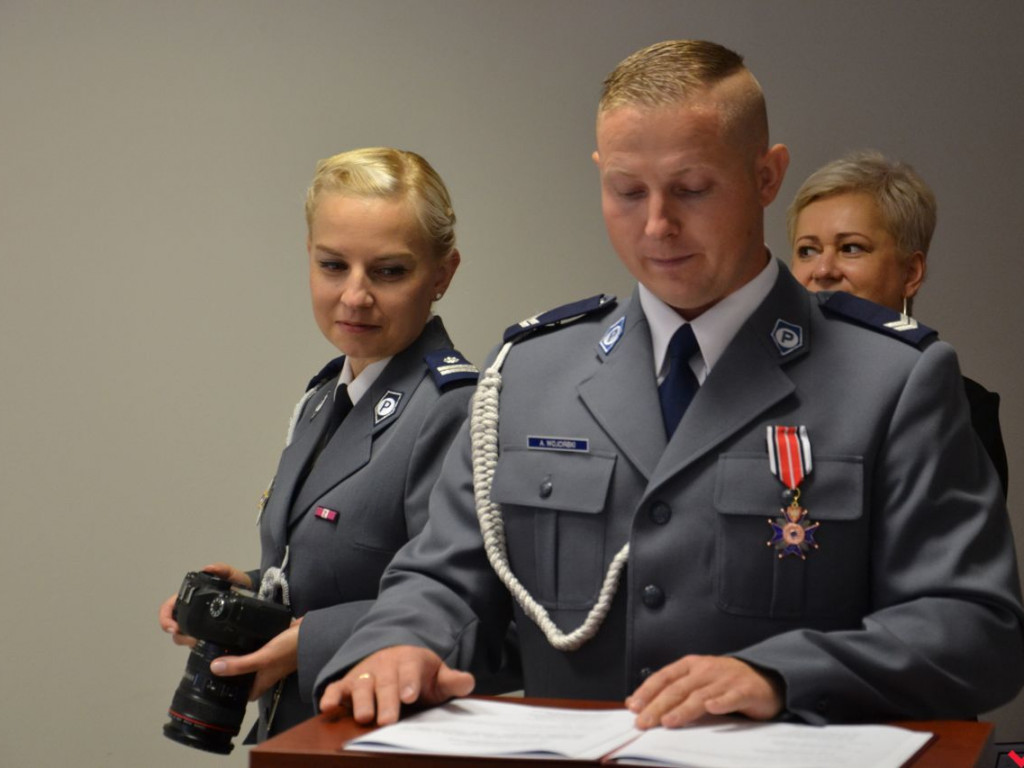 Dla takich chwil znoszą trudy swojej pracy. Odznaczenia i awanse z okazji Święta Policji