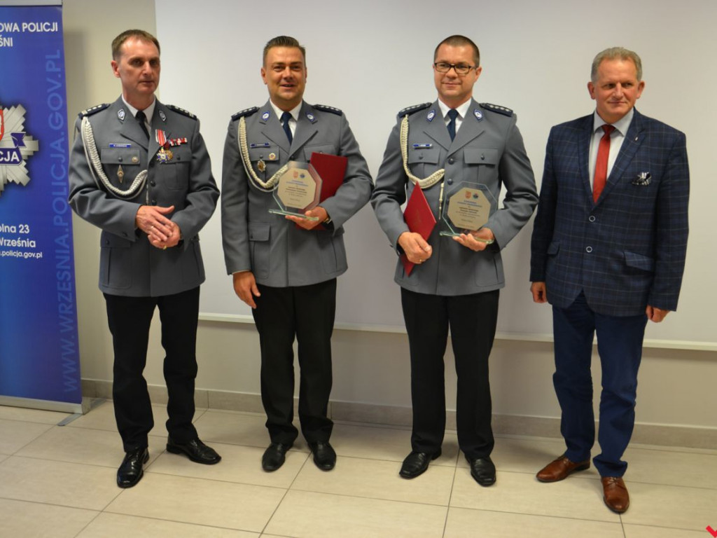 Dla takich chwil znoszą trudy swojej pracy. Odznaczenia i awanse z okazji Święta Policji