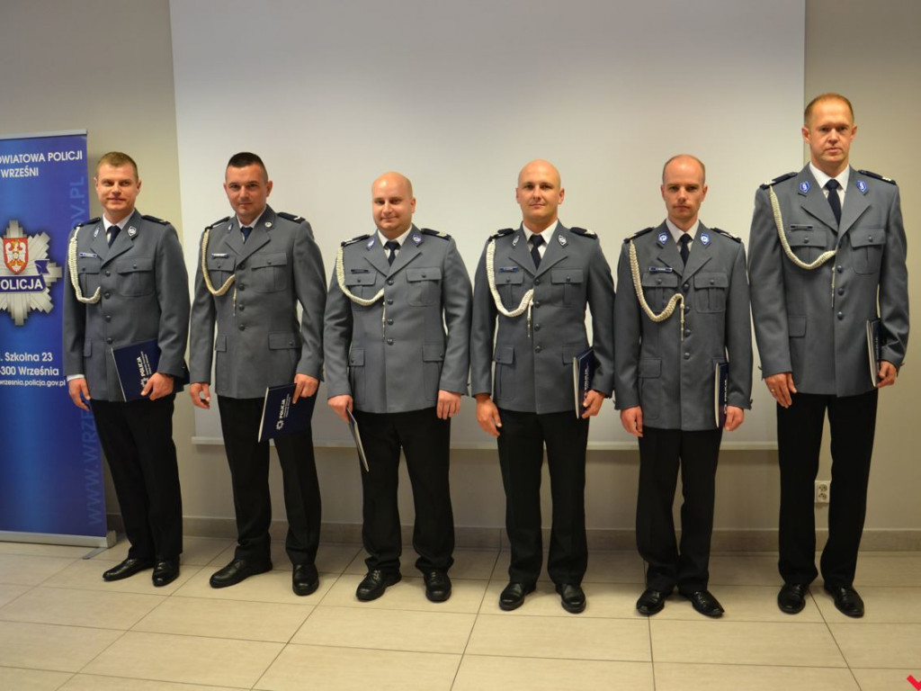 Dla takich chwil znoszą trudy swojej pracy. Odznaczenia i awanse z okazji Święta Policji
