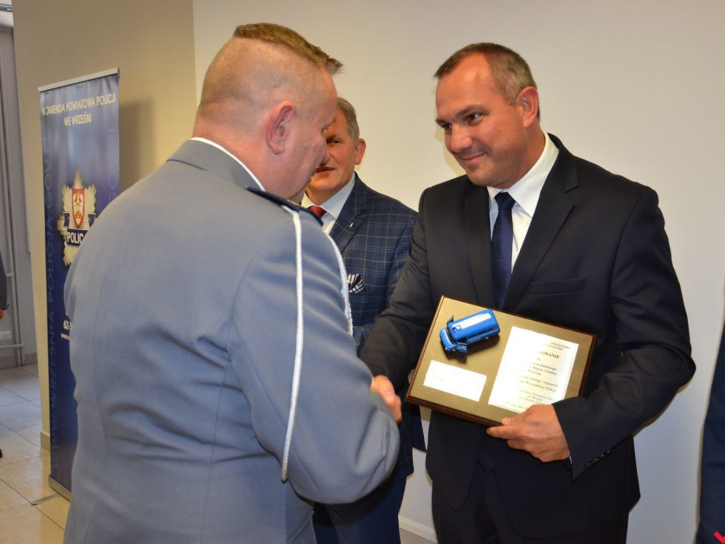 Dla takich chwil znoszą trudy swojej pracy. Odznaczenia i awanse z okazji Święta Policji