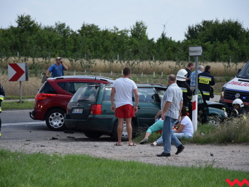Wypadek na dawnej granicy w Borzykowie. Jedna osoba ranna przewieziona do szpitala