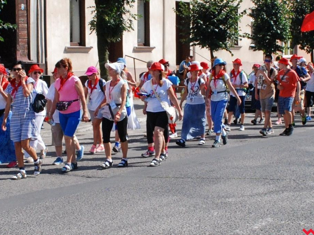 Pielgrzymka na Jasną Górę. Pątnicy zawitali dziś do Pyzdr