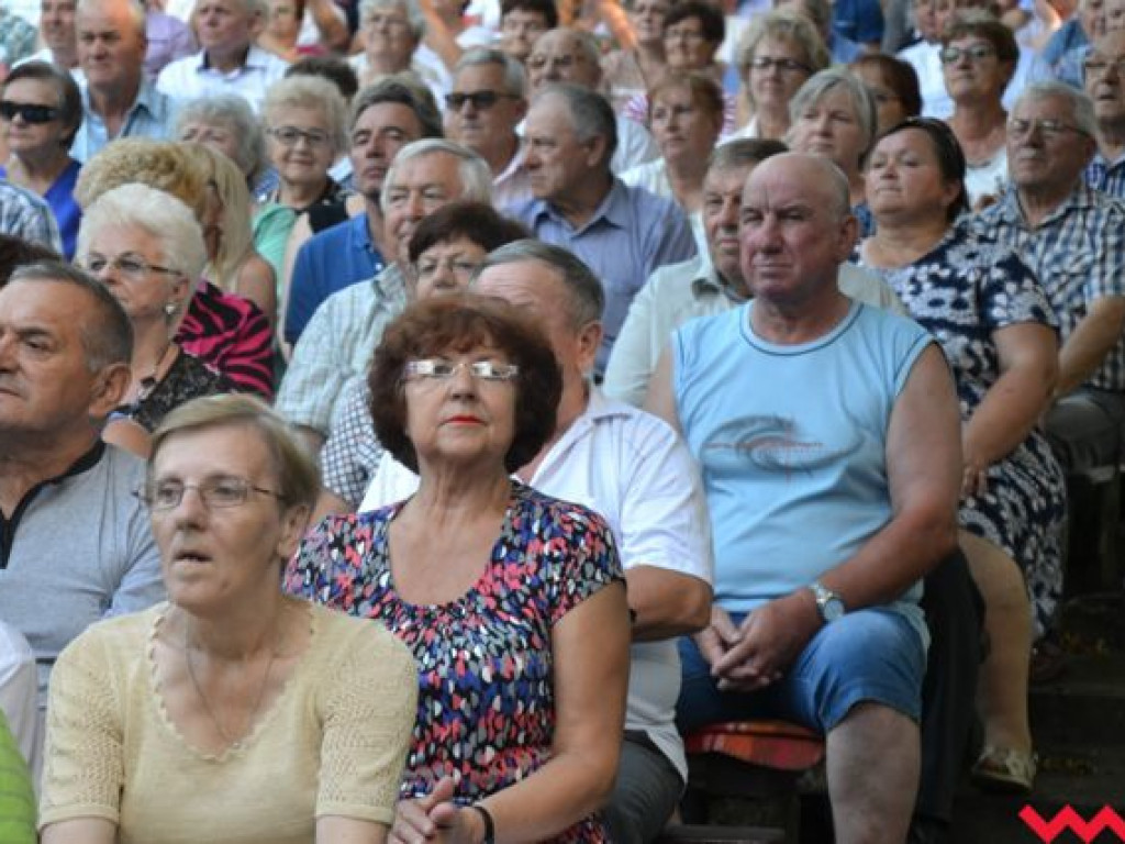 Claudia i Kasia Chwołka wciągnęły wrześnian do wspólnego śpiewania