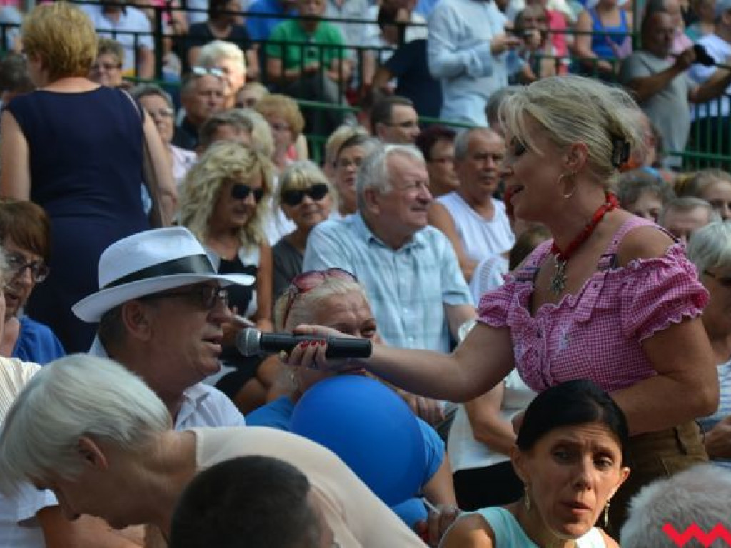 Claudia i Kasia Chwołka wciągnęły wrześnian do wspólnego śpiewania