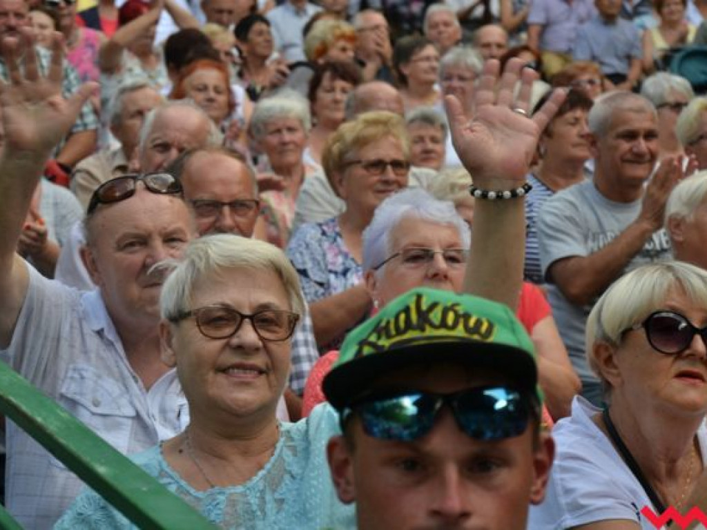 Claudia i Kasia Chwołka wciągnęły wrześnian do wspólnego śpiewania