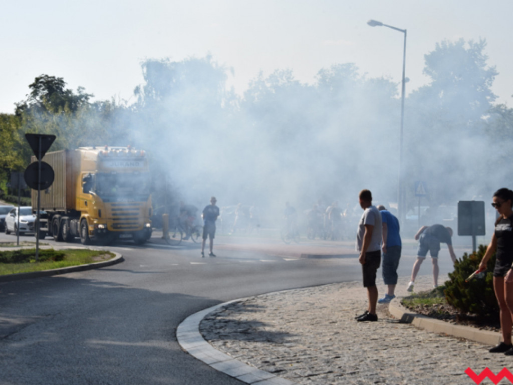 Września pamięta o powstańcach warszawskich. Uroczystość na rondzie w 74. rocznicę