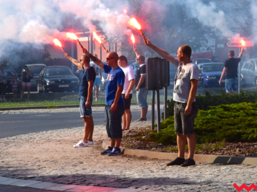 Września pamięta o powstańcach warszawskich. Uroczystość na rondzie w 74. rocznicę
