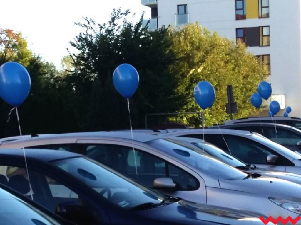 Miła niespodzianka na  dzień dobry. Inea zabalonowała osiedle